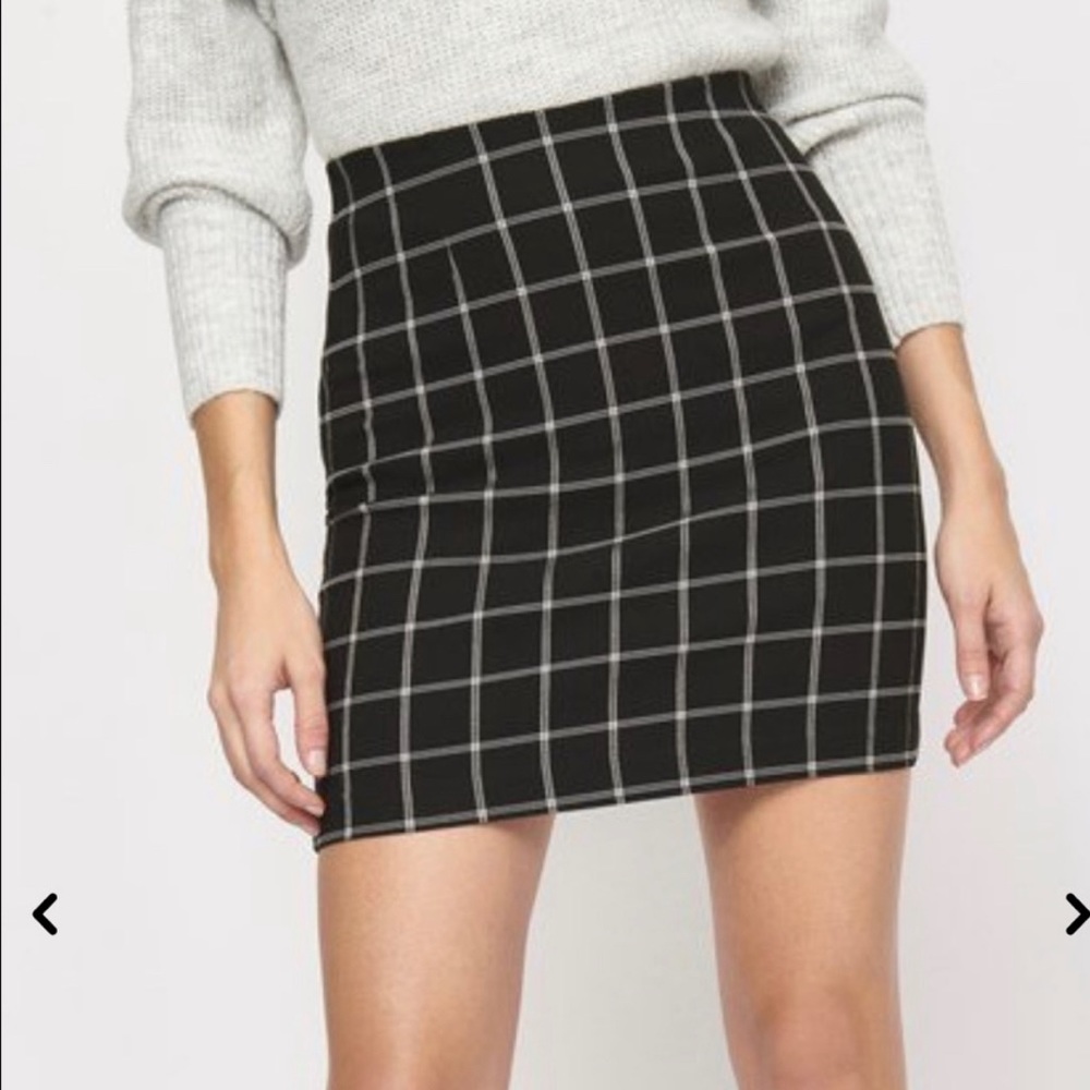 Dynamite Plaid Skirt  Size Large